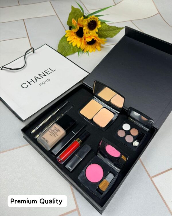 Channel - Makeup - Image 2