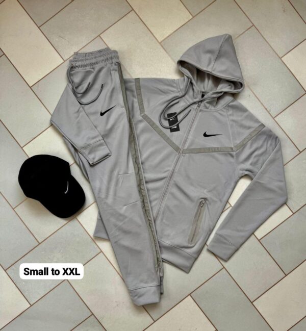Nlke Men Tracksuit