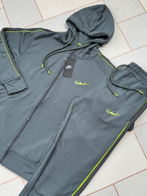 Nlke Men Tracksuit - Image 3